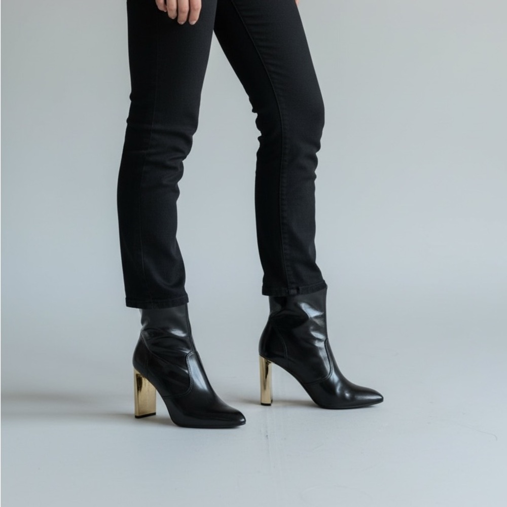 Gianni Bini Mavis Black Patent Ankle Boots Gold Block Heel Pointed Toe Size 8.5